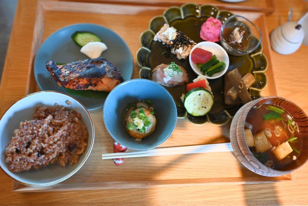 YUWAERUの一汁満菜ランチ
